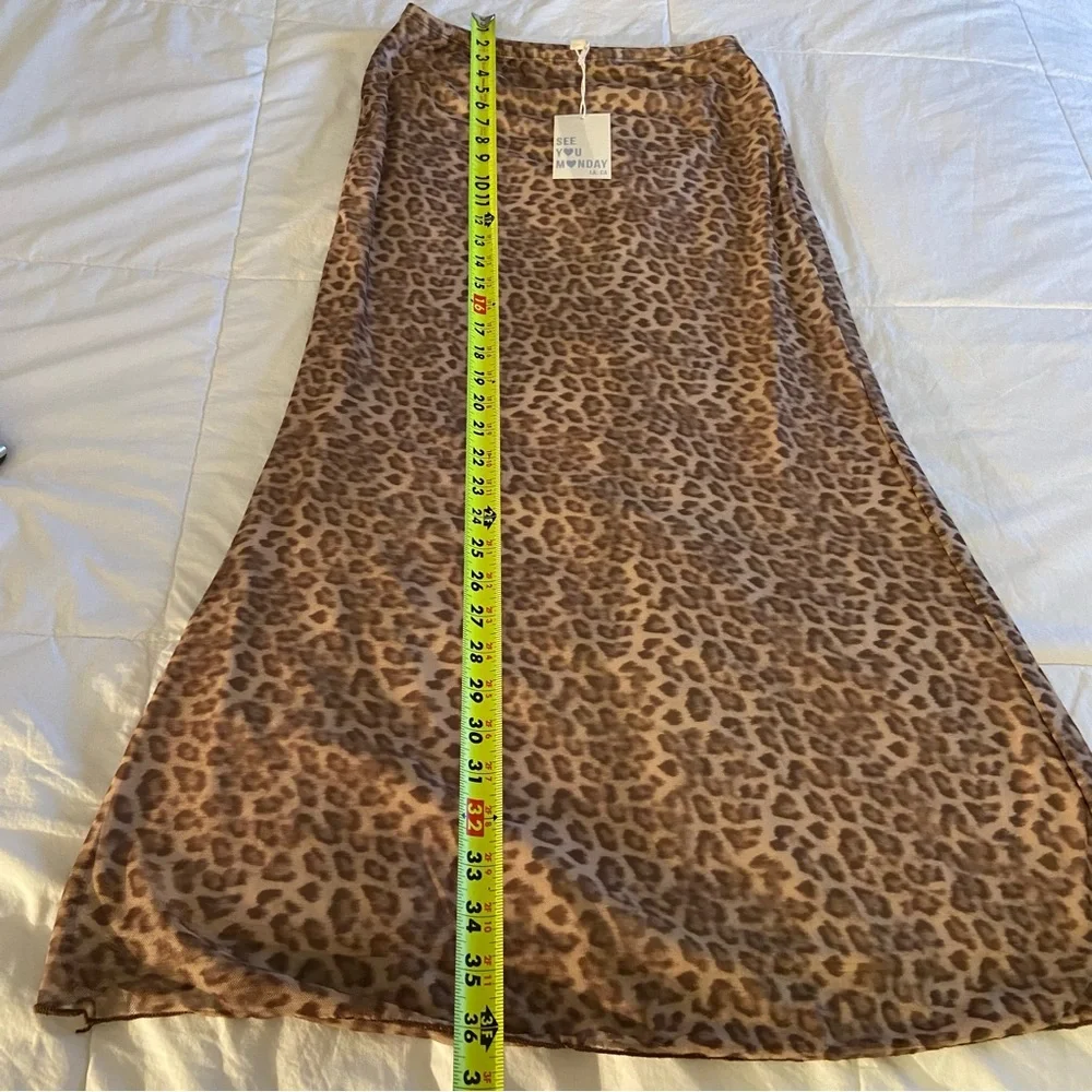 Leopard Print Skirt - Picture 2 of 9